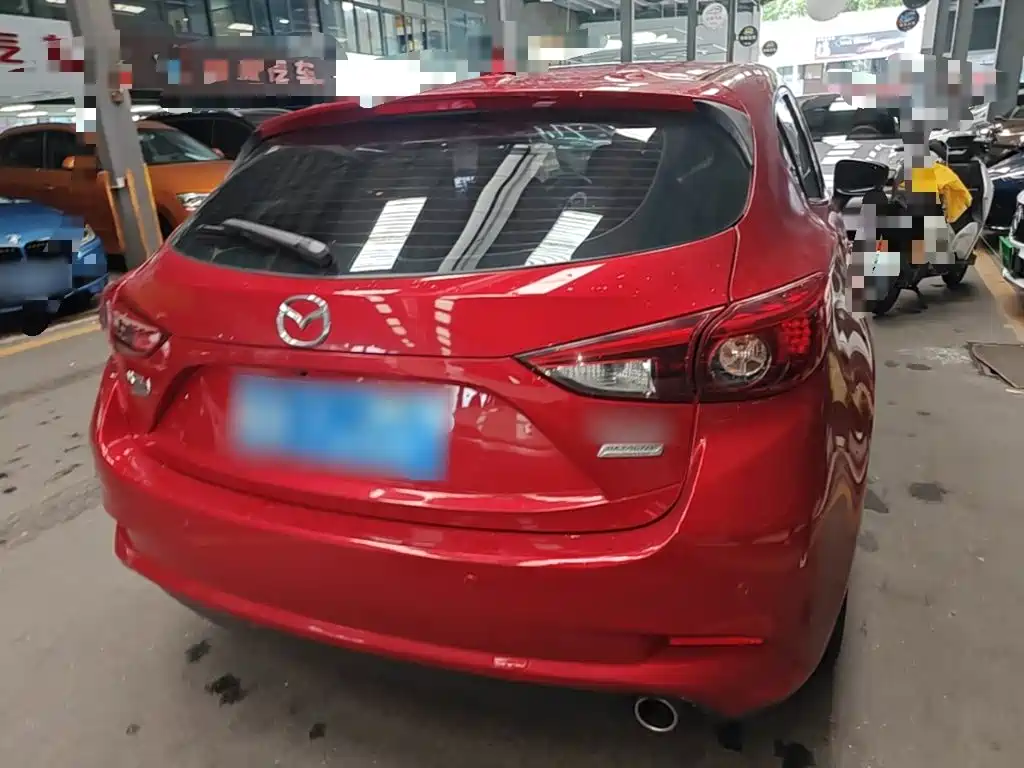 Mazda 3 Axela 2017 — фото 6