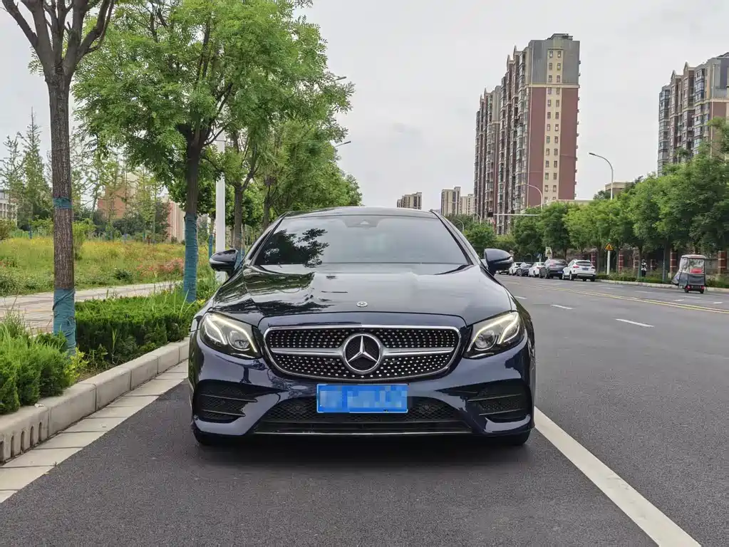 Mercedes-Benz E-Class 2020 — фото 15