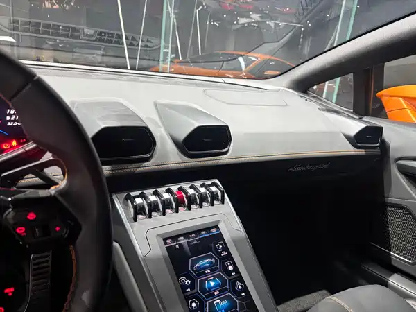 Lamborghini Huracan 2020