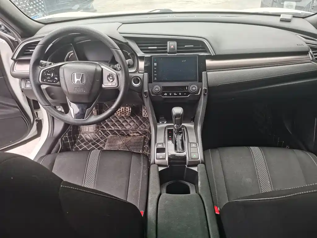 Honda Civic 2020 — фото 12