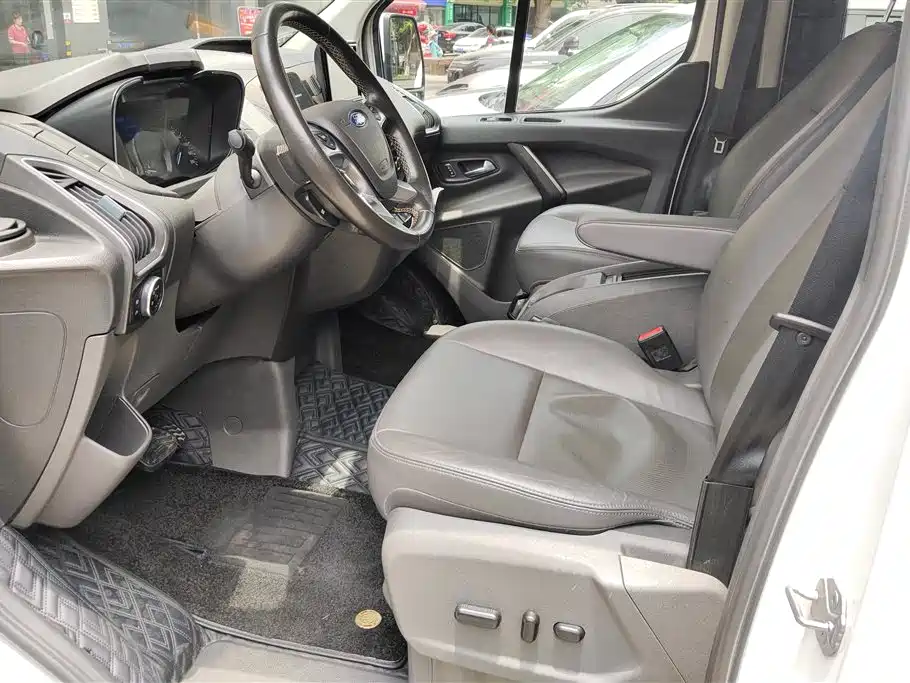 Ford Tourneo 2019 — фото 9