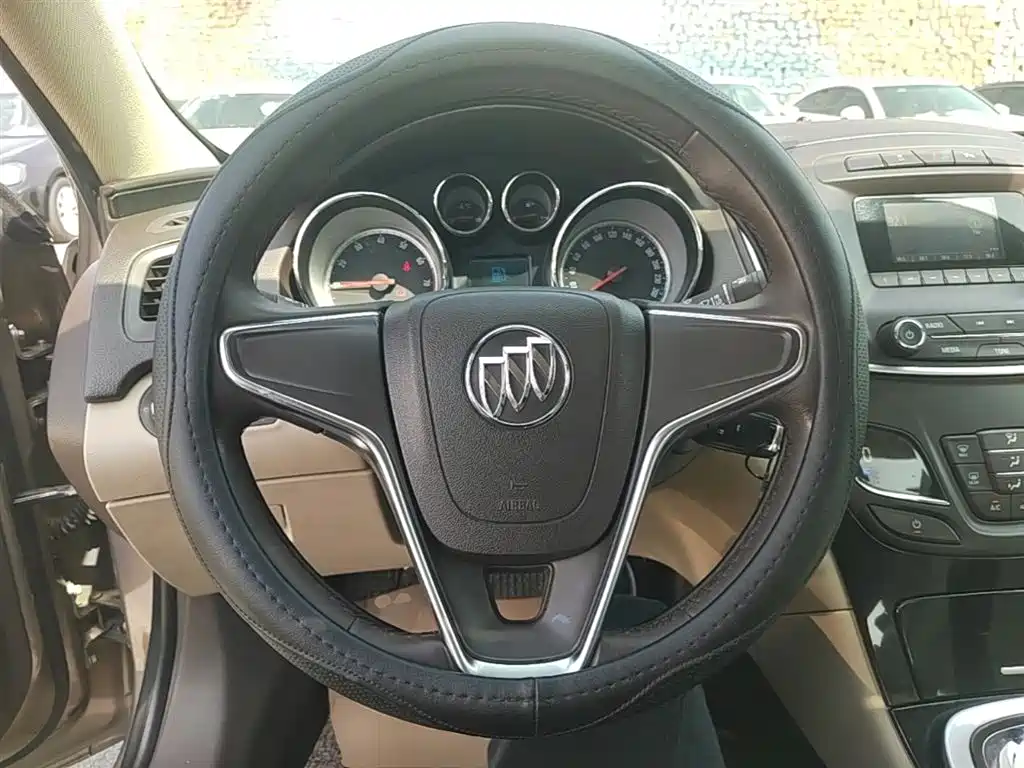 Buick Regal 2015 — фото 11