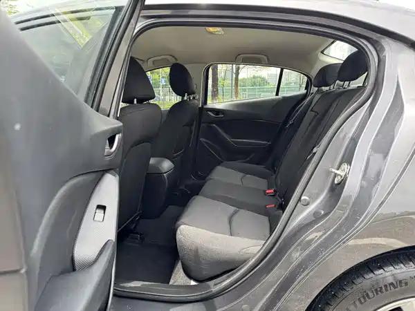 Mazda 3 Axela 2019