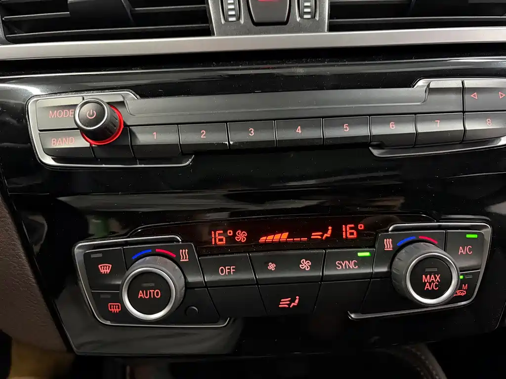 BMW X2 2021 — фото 20