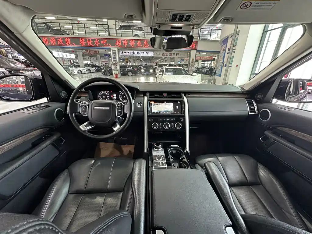 Land Rover Discovery 2018 — фото 6