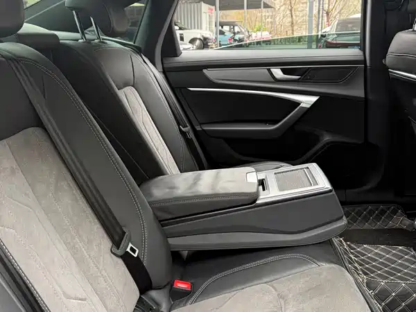 Audi A6L 2021