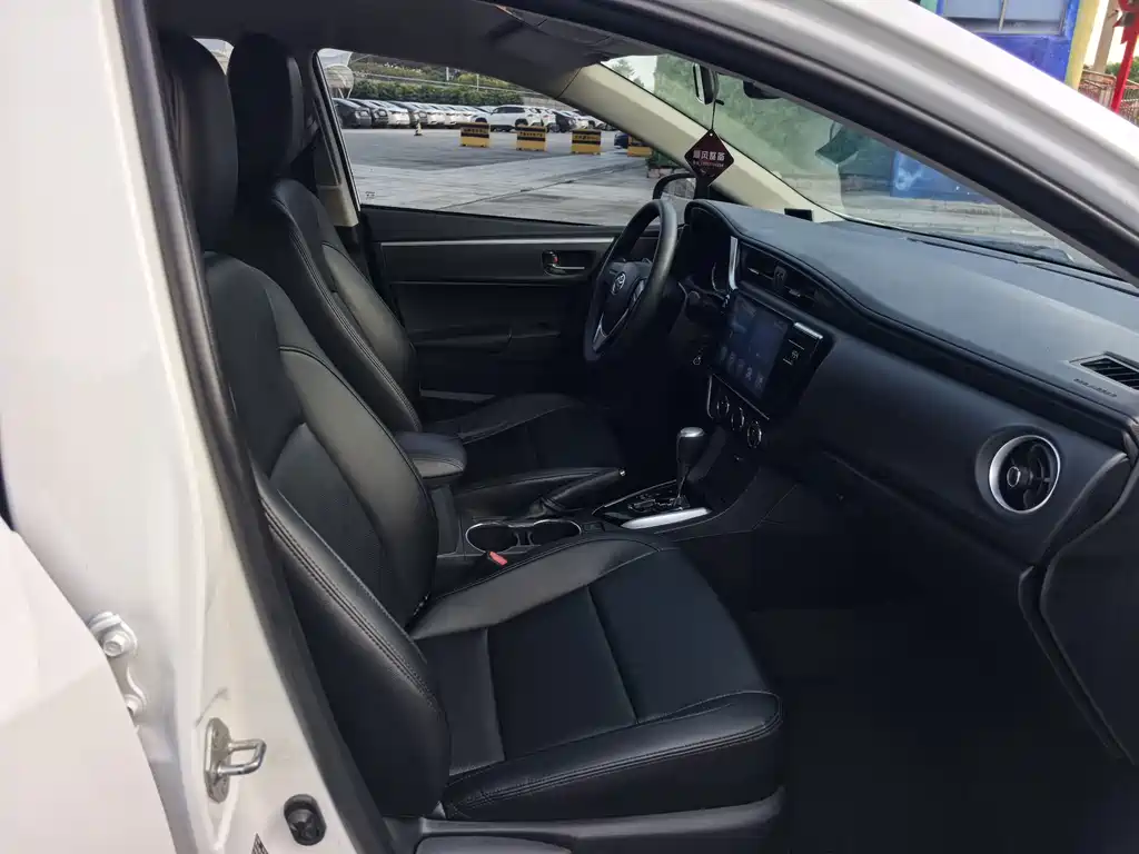 Toyota Corolla 2017 — фото 11