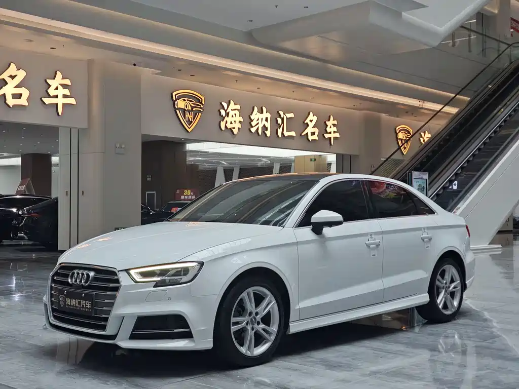 Audi A3 2020 — фото 1