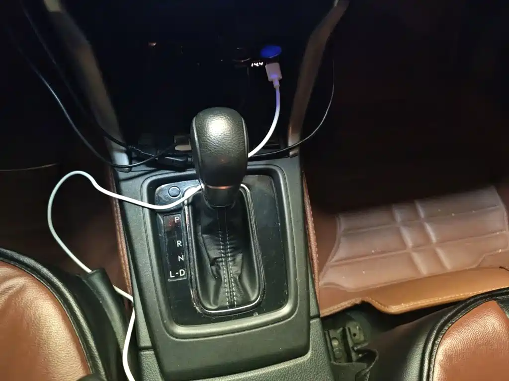 Subaru Forester 2014 — фото 11