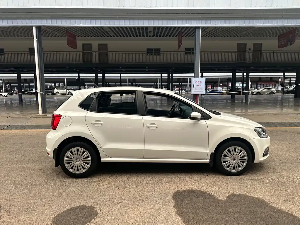 Volkswagen Polo 2017 — фото 4