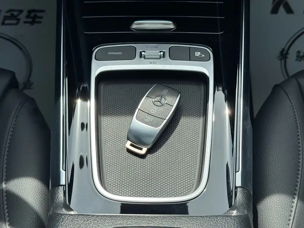 Mercedes-Benz GLB 2026 — фото 11
