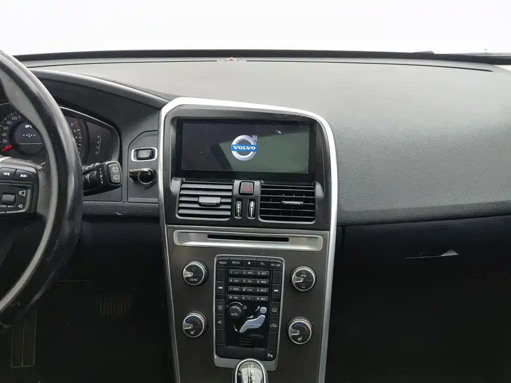 Volvo XC60 2013 — фото 12