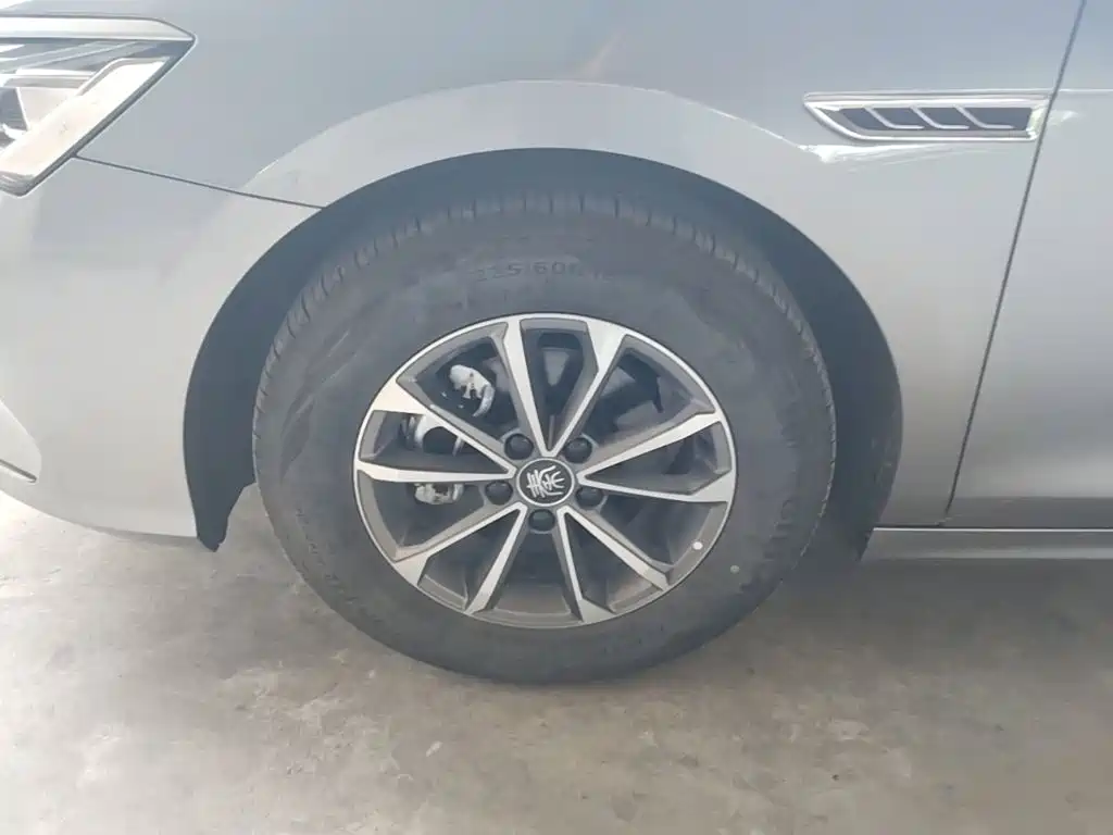 BYD Qin PLUS 2025 — фото 23