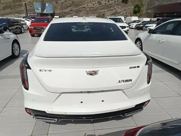Cadillac CT4 2021