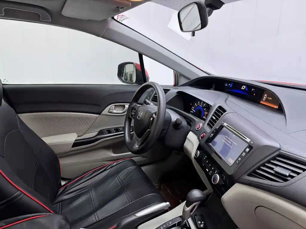 Honda Civic 2015 — фото 12