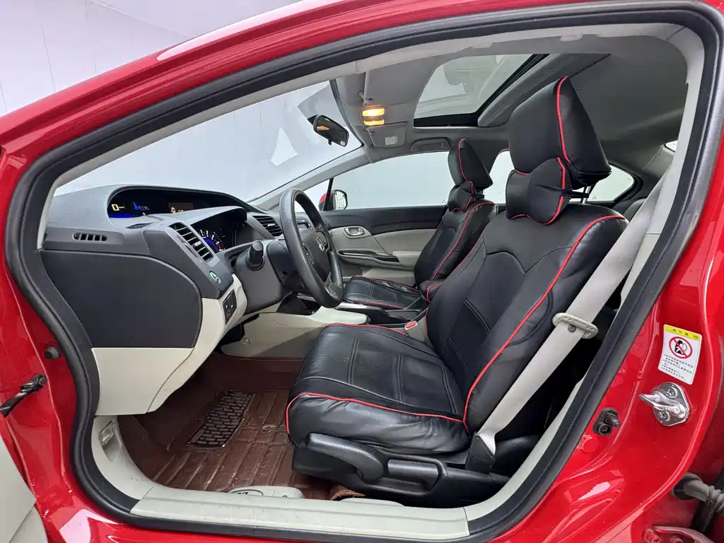 Honda Civic 2015 — фото 10