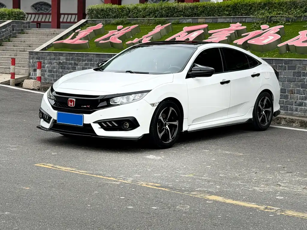 Honda Civic 2017 — фото 1