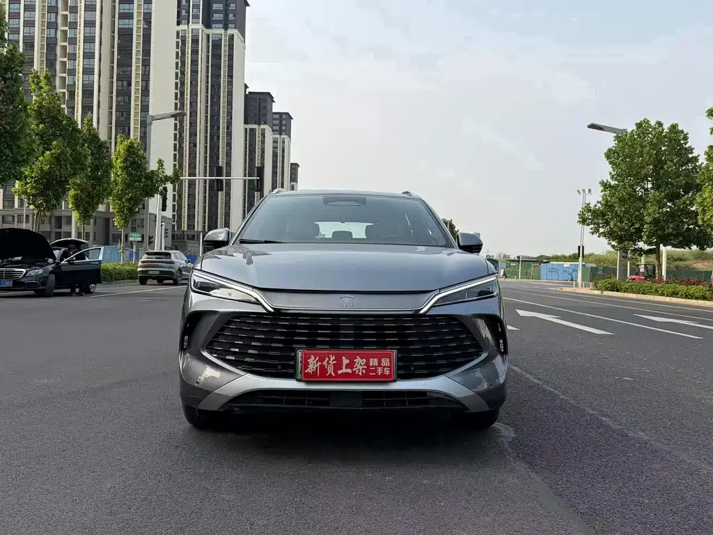 BYD L DM-i 2025 — фото 2