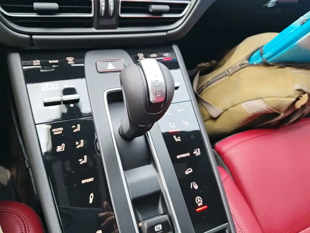 Porsche Macan 2025 — фото 14