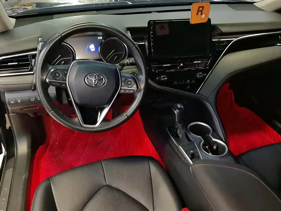 Toyota Camry 2022 — фото 12