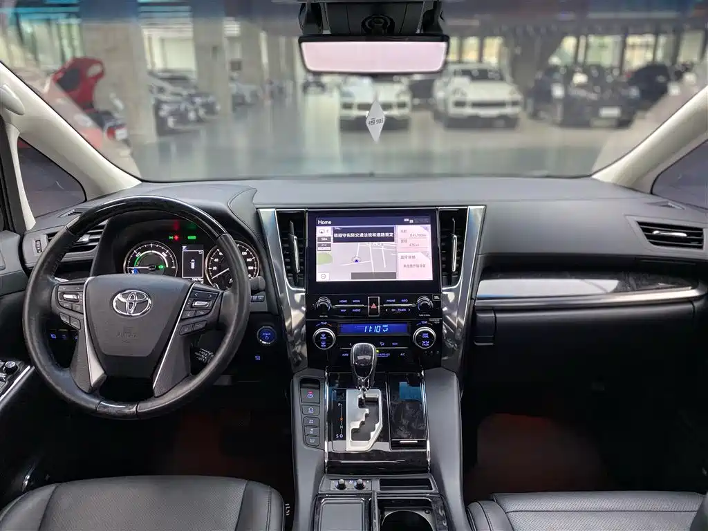 Toyota Vellfire 2023 — фото 14