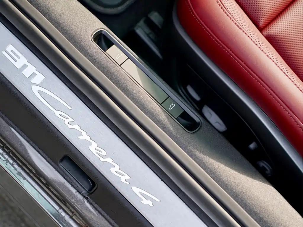 Porsche 911 2023 — фото 13