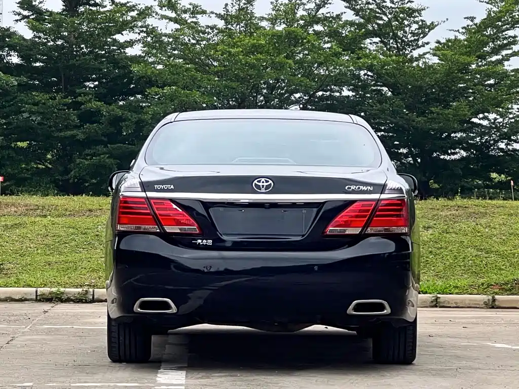 Toyota Crown 2013 — фото 17