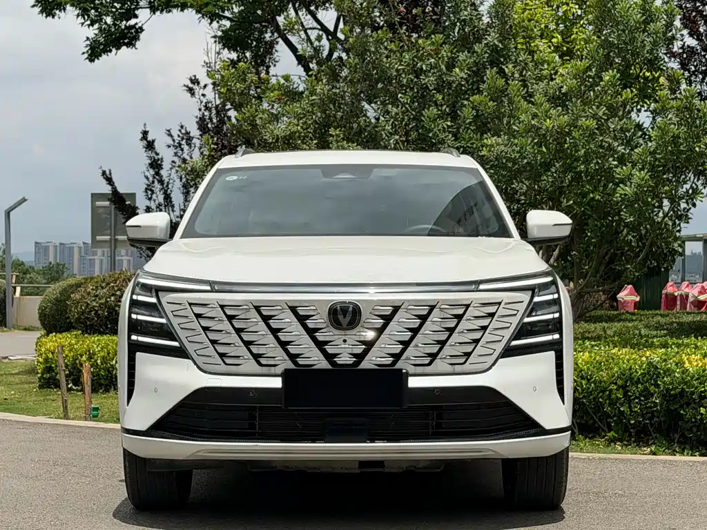 Changan CS75 PLUS 2025 — фото 2