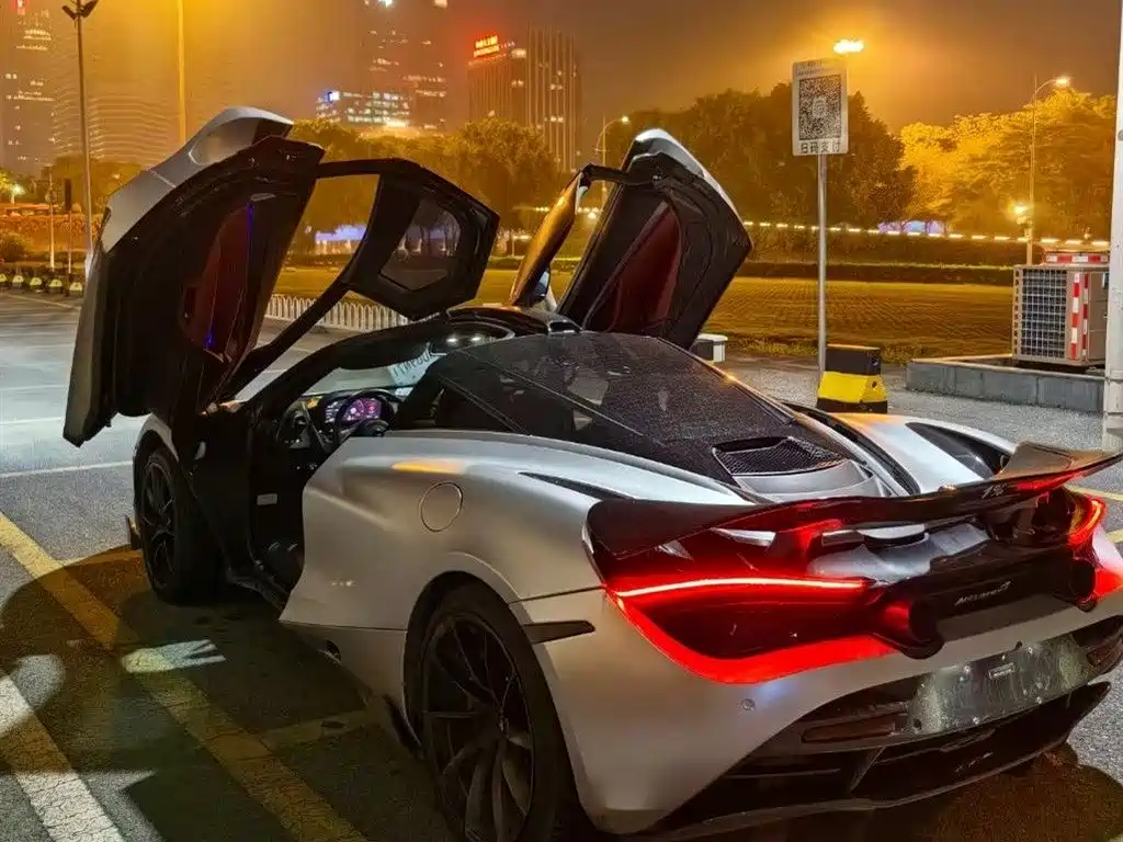 McLaren 720S 2018 — фото 7