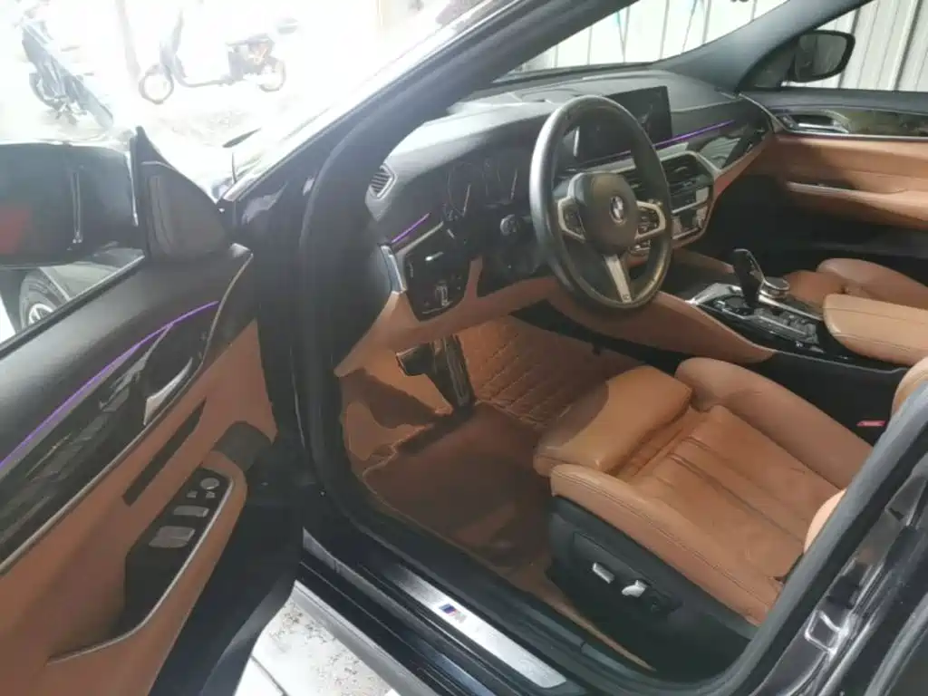 BMW 6 Series GT 2019 — фото 16