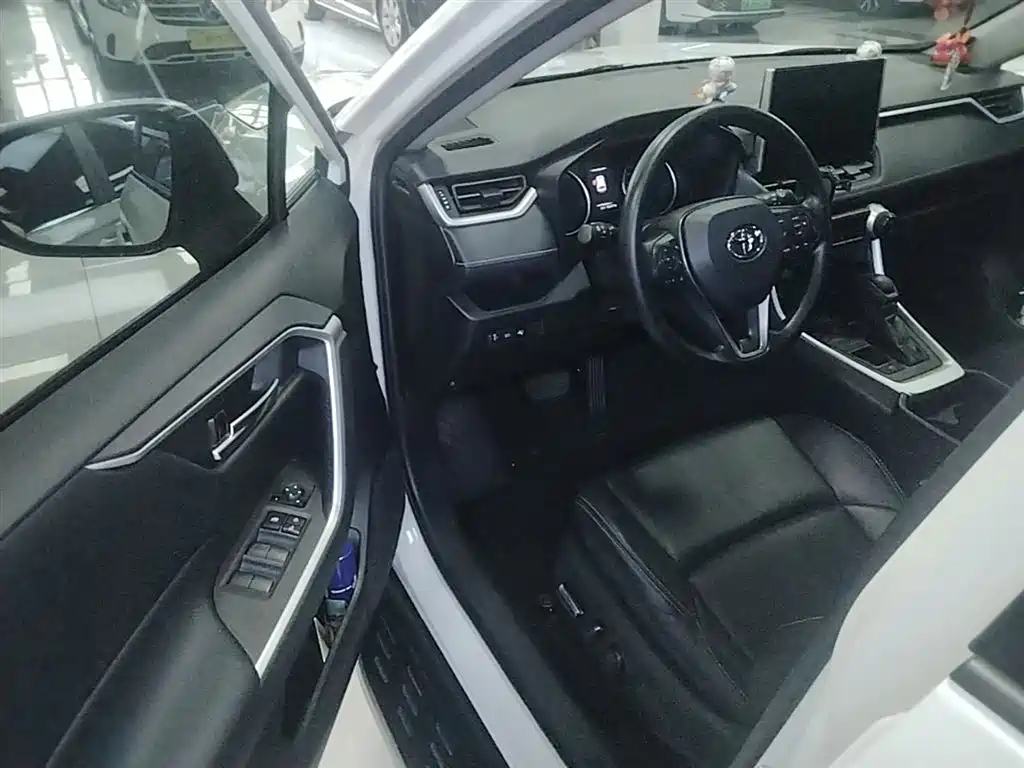 Toyota Wildlander 2020 — фото 16