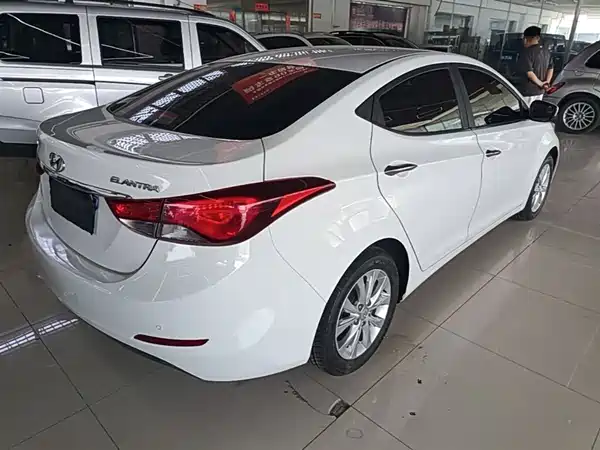 Hyundai Elantra Langdong 2016