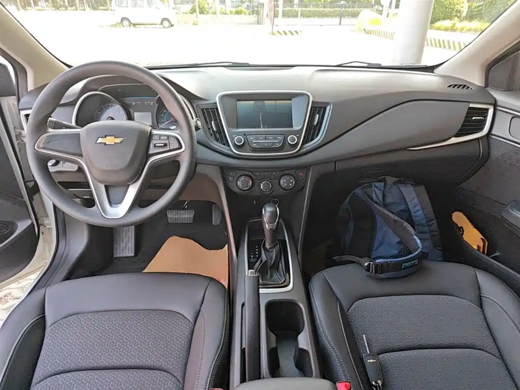 Chevrolet Cavalier 2019 — фото 10
