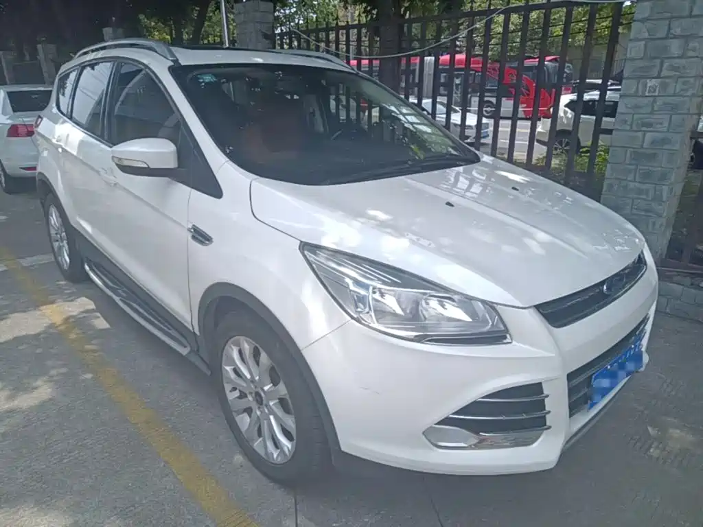 Ford Kuga 2015 — фото 4