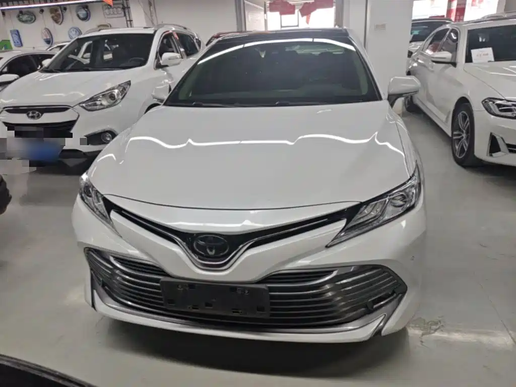 Toyota Camry 2021 — фото 3