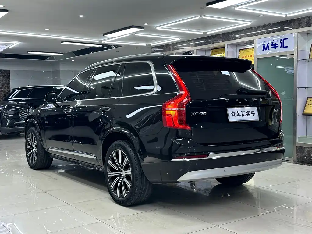 Volvo XC90 2022 — фото 4