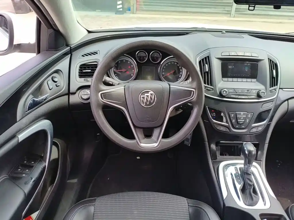 Buick Regal 2015 — фото 17