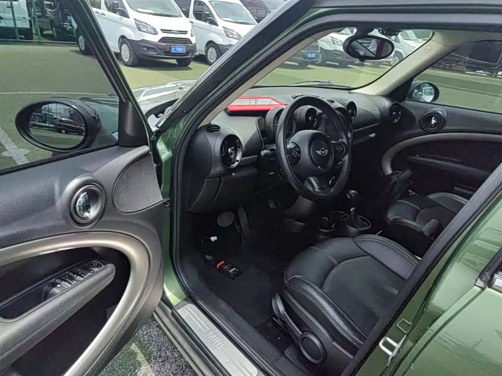 MINI Countryman 2015 — фото 16