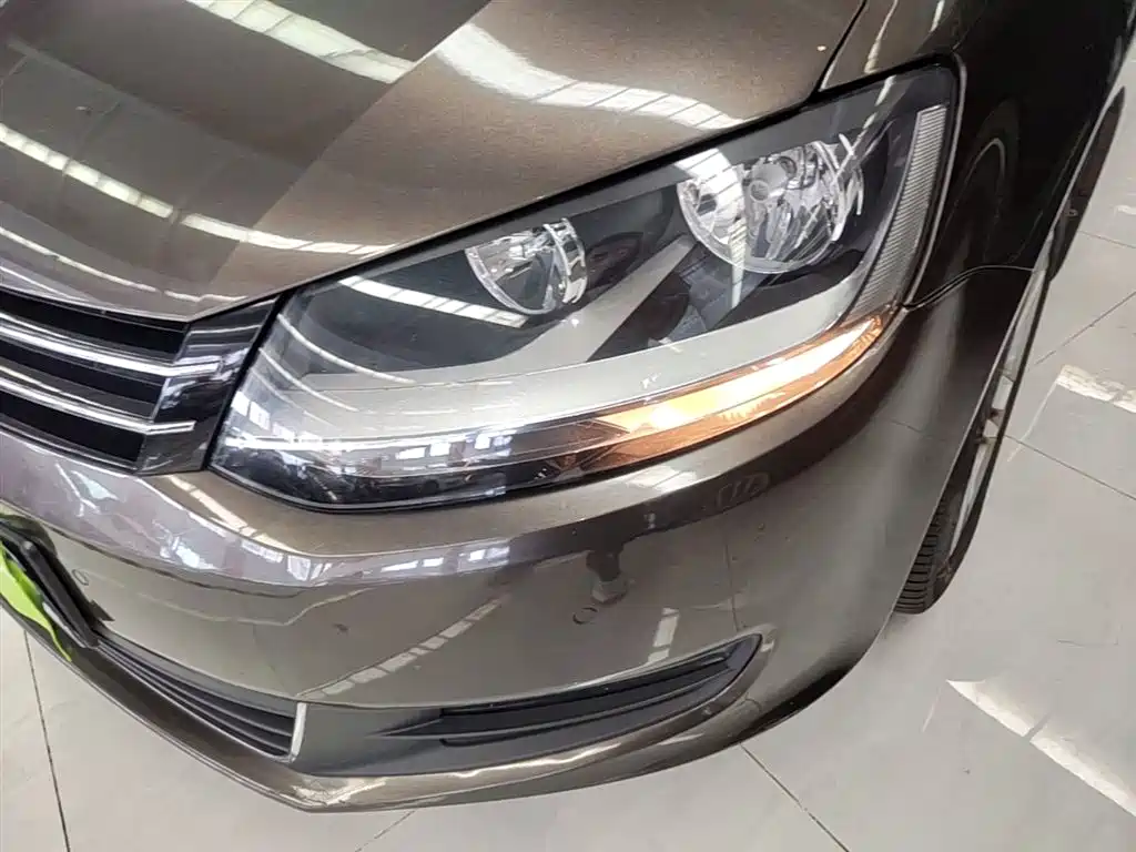 Volkswagen Sharan 2017 — фото 24