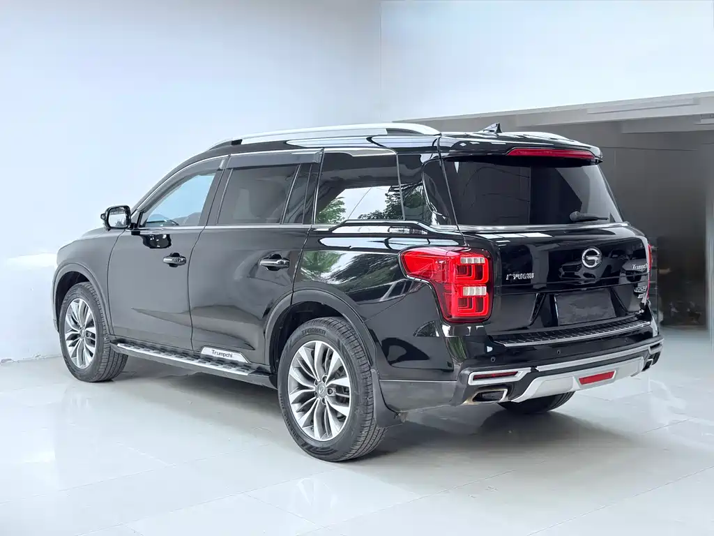GAC Motor Trumpchi GS8 2017 — фото 13