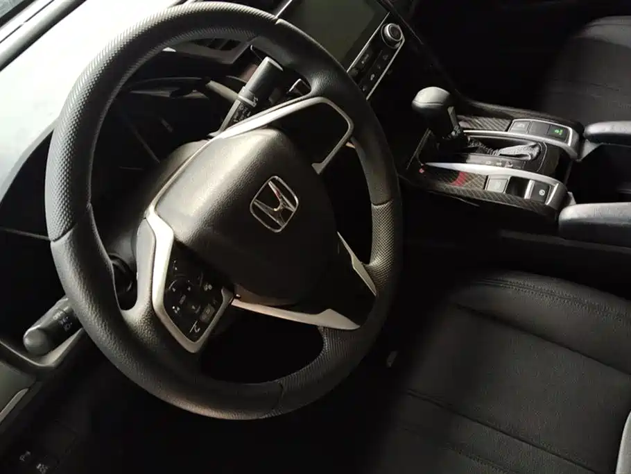 Honda Civic 2017 — фото 15