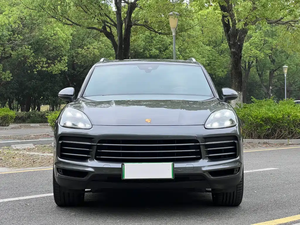 Porsche Cayenne Hybrid 2021 — фото 2