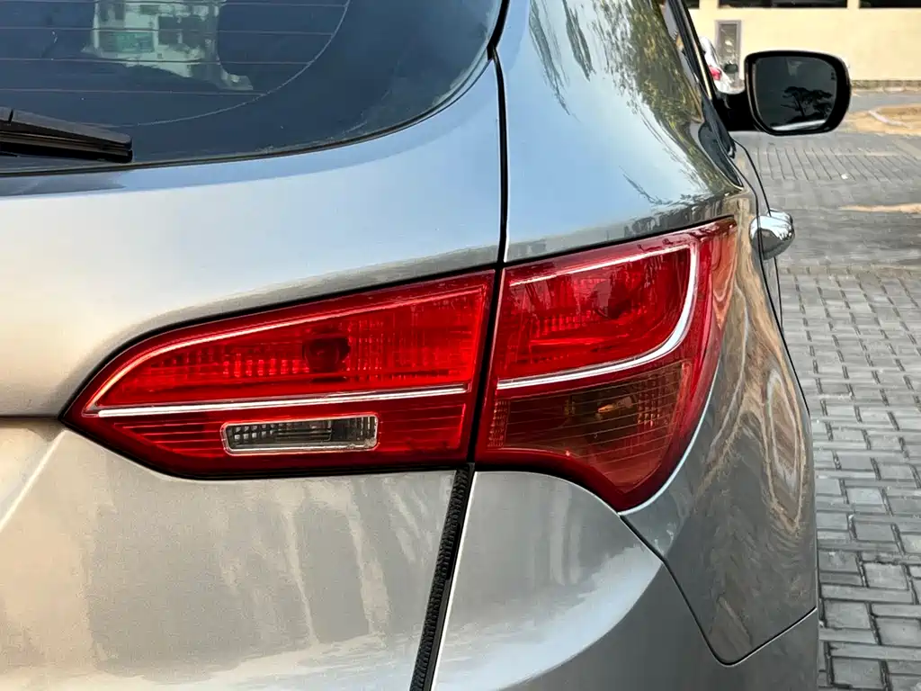 Hyundai Santa Fe 2015 — фото 9