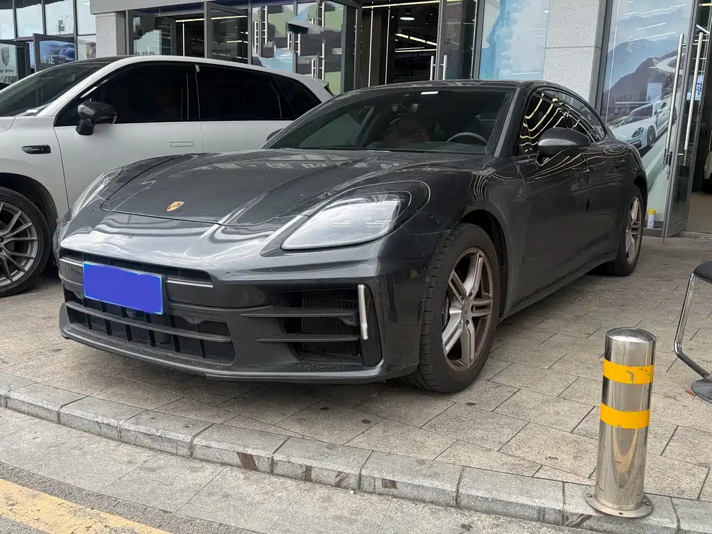 Porsche Panamera 2024 — фото 1