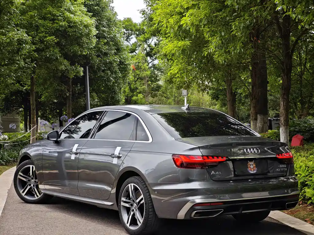 Audi A4L 2021 — фото 6