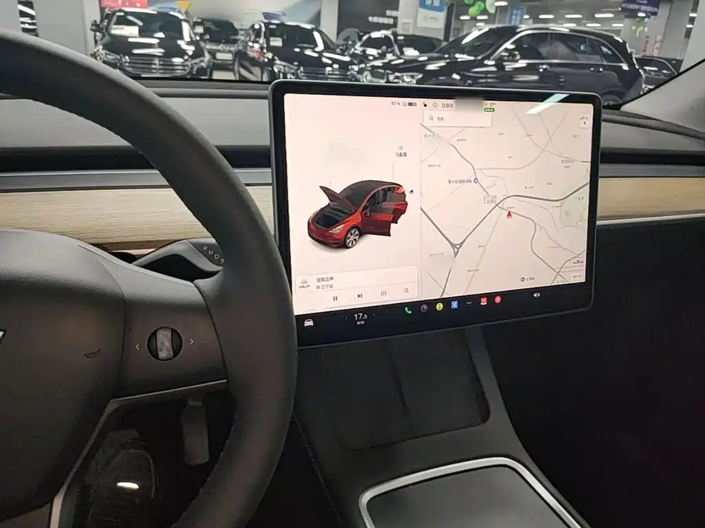 Tesla Model Y 2022 — фото 10
