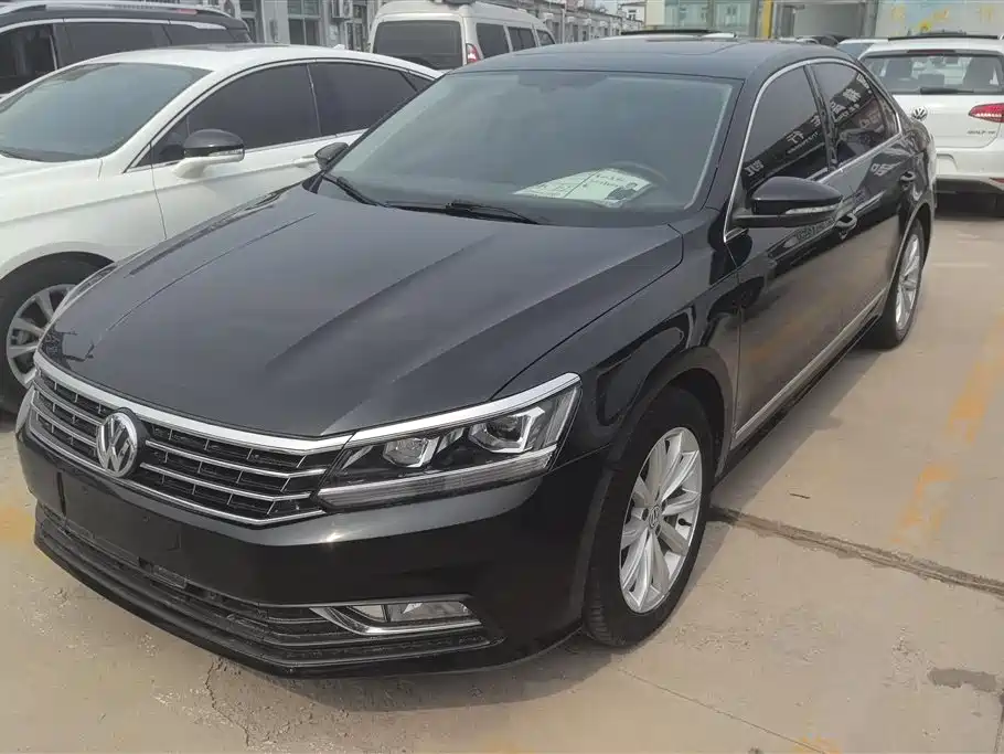 Volkswagen Passat 2019 — фото 1