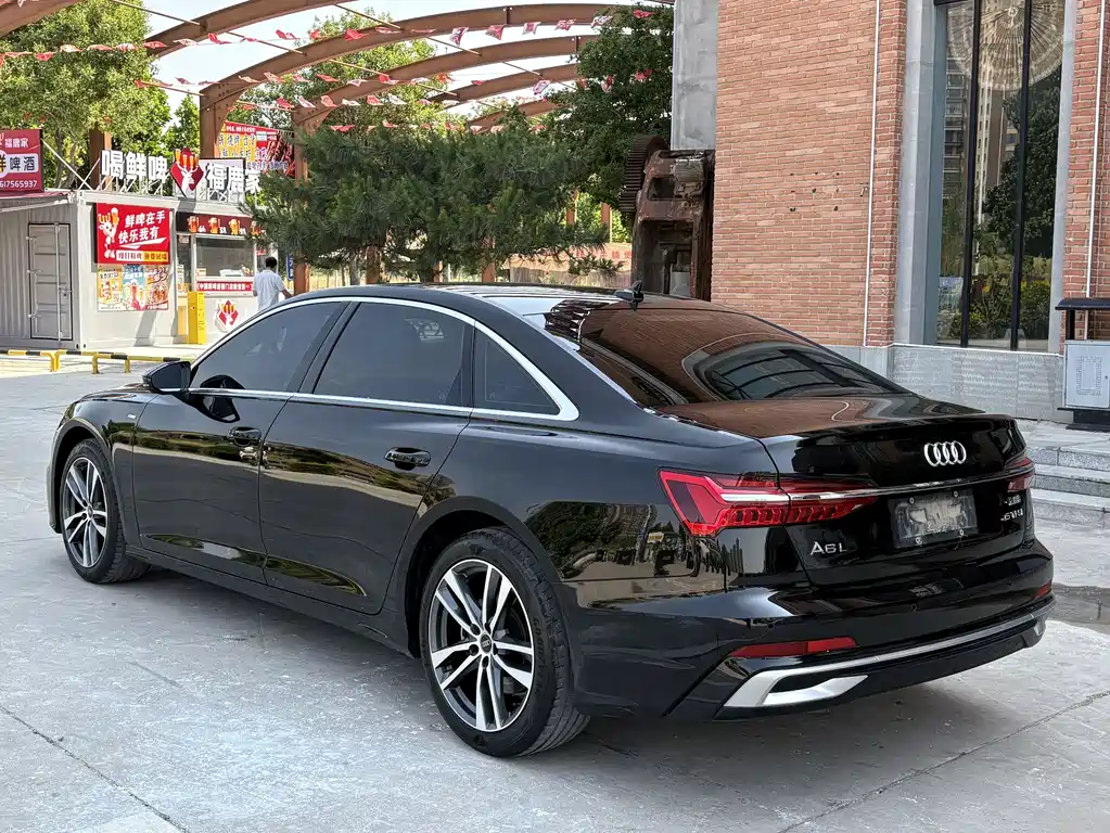 Audi A6L 2023 — фото 10