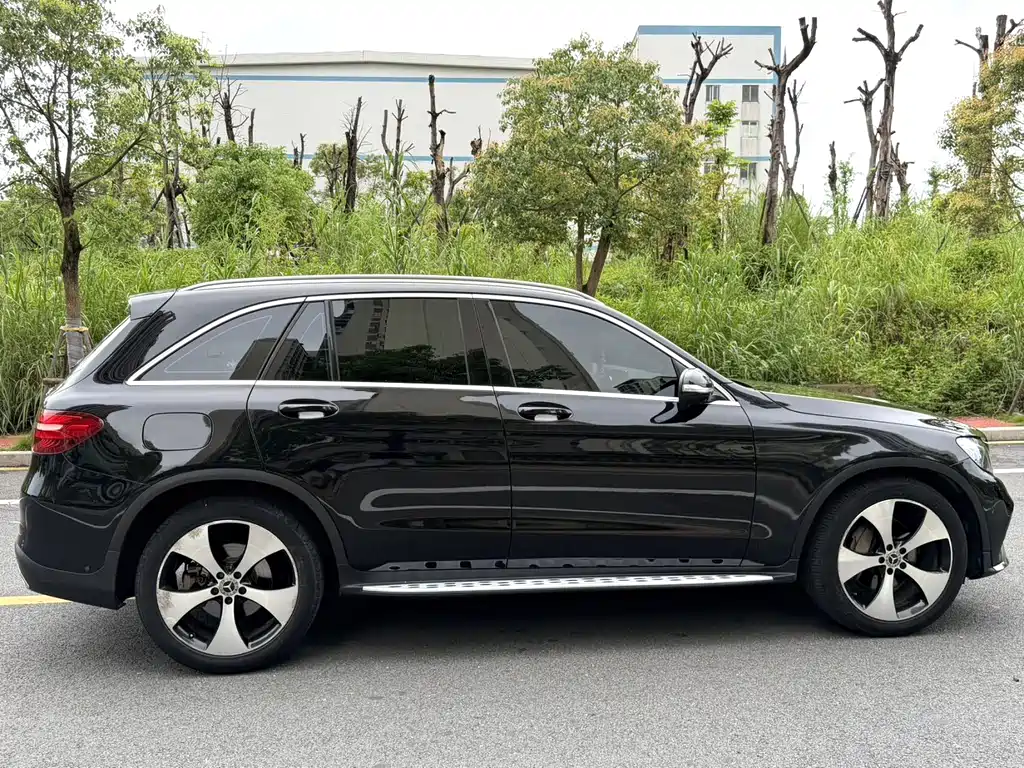 Mercedes-Benz GLC 2018 — фото 8