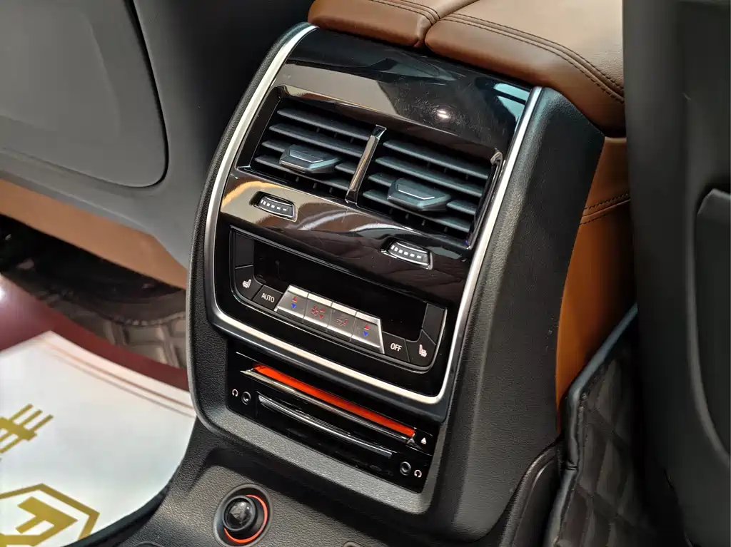 BMW X7 2021 — фото 11